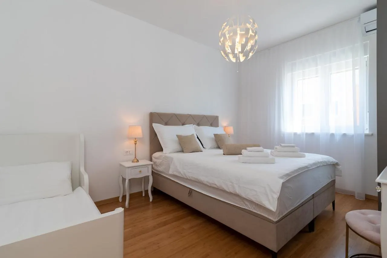 Apartment Infinity Residence Trogir